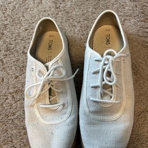 Toms canvas shoes